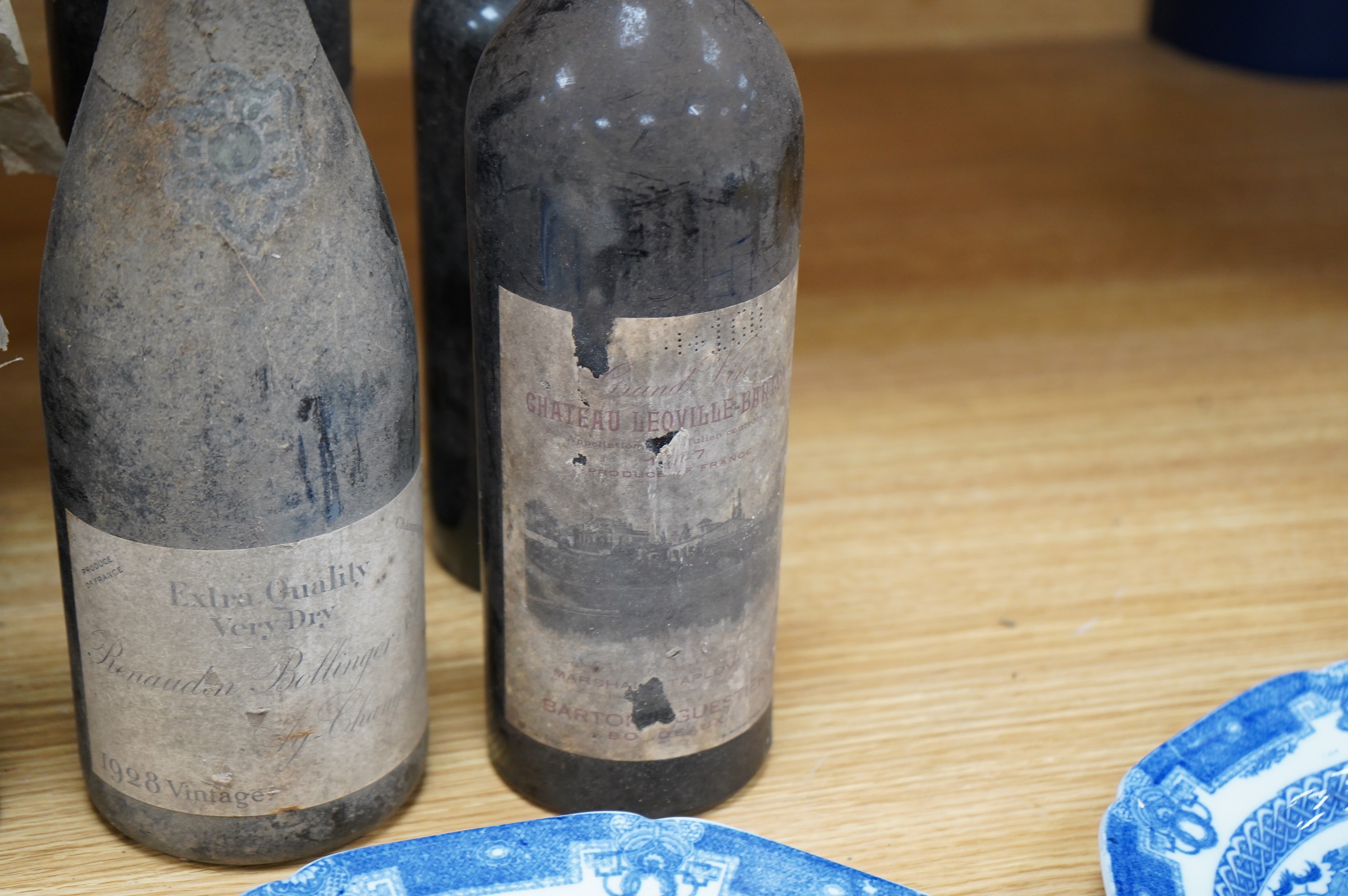 Ten bottles of red wines to include six bottles of mixed Claret/Bordeaux, four bottles Chateau de Ville-George’s, Grand Cru 1959, two bottles of Chateau Leoville Barton 1947 and two others without labels, a bottle Cau de